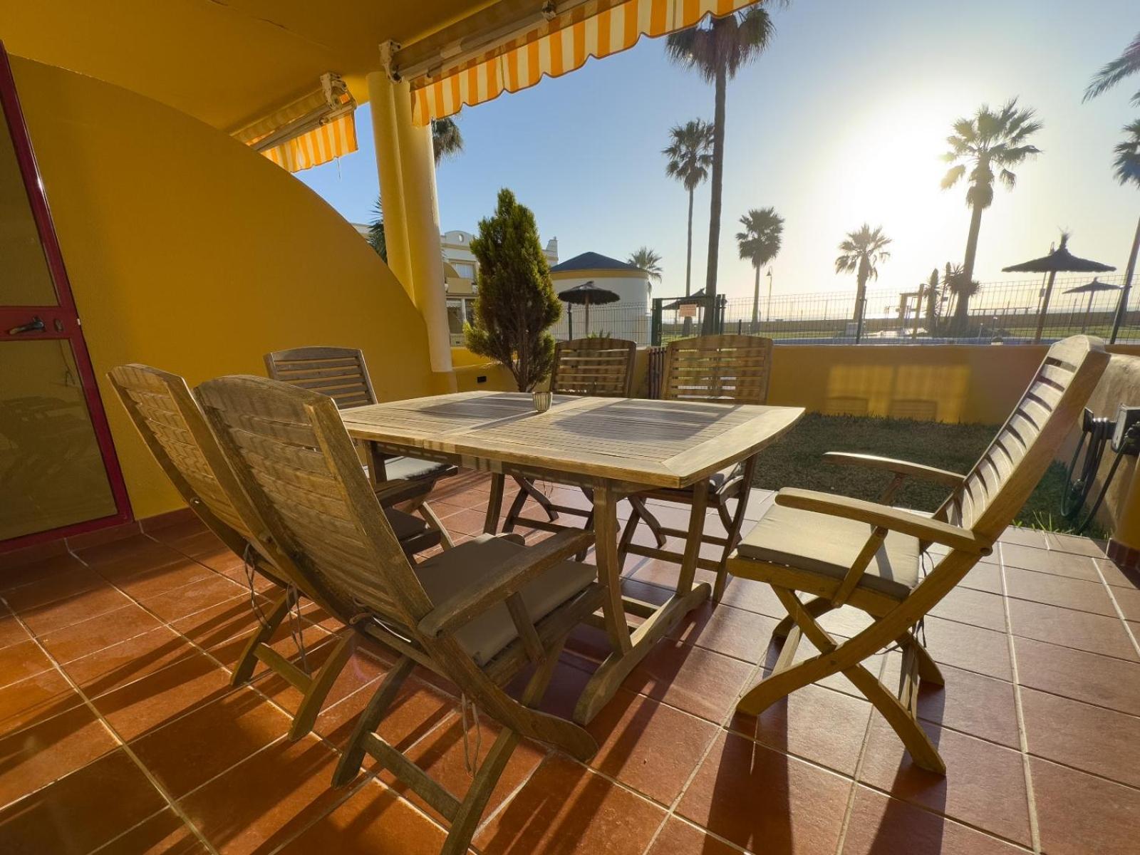 La Tortuga I, Encantador Apartamento Con Garaje En Primera Linea De Playa Tarifa Exterior foto